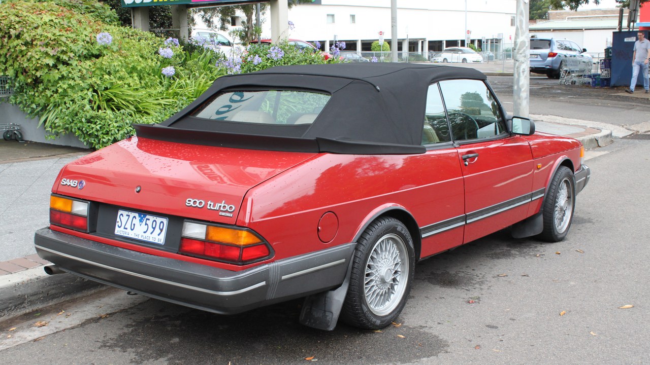 Saab 900 Convertible — Image Credit: Jeremy from Sydney, Australia - CC BY 2.0/Wiki Commons
