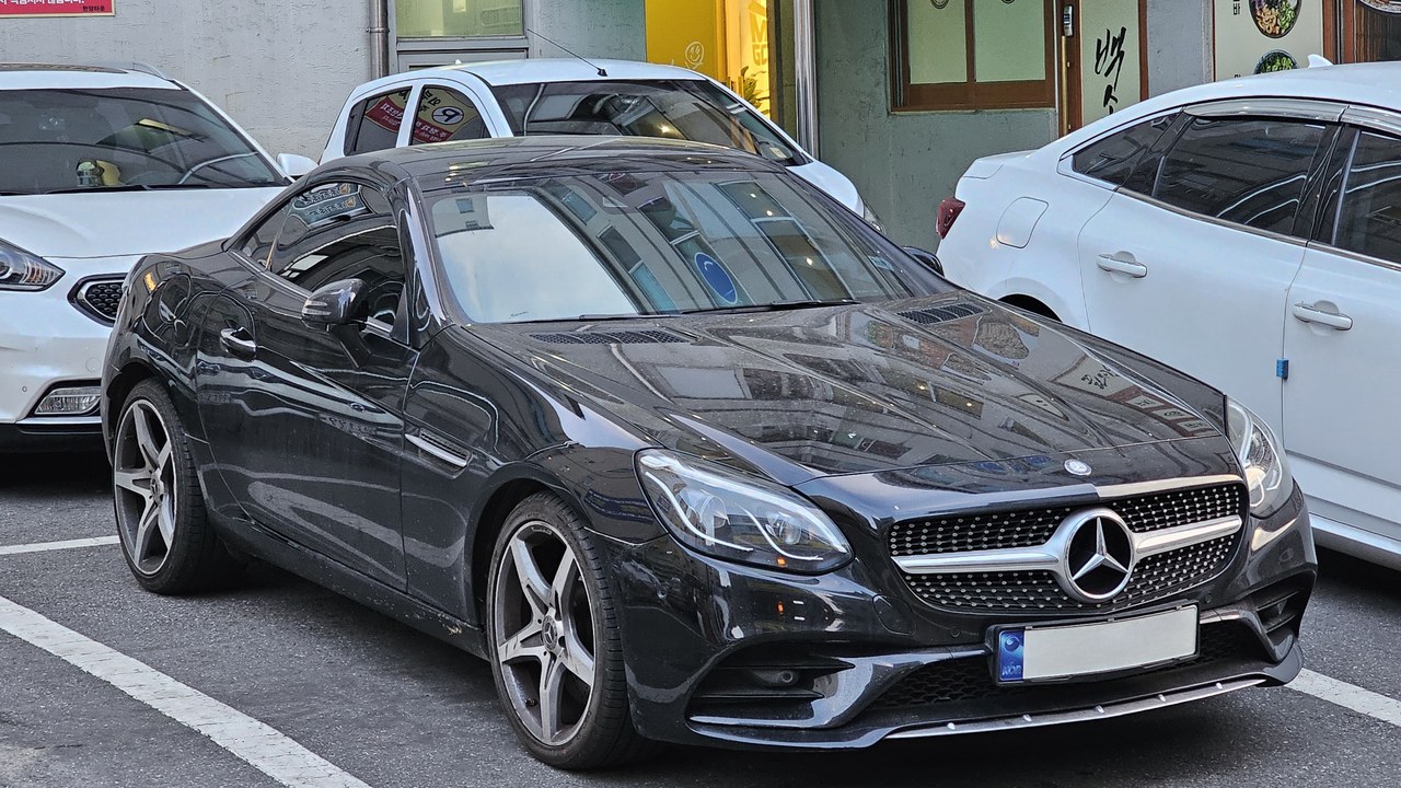 Mercedes-Benz SLC — Image Credit: Damian B Oh - CC BY-SA 4.0/Wiki Commons