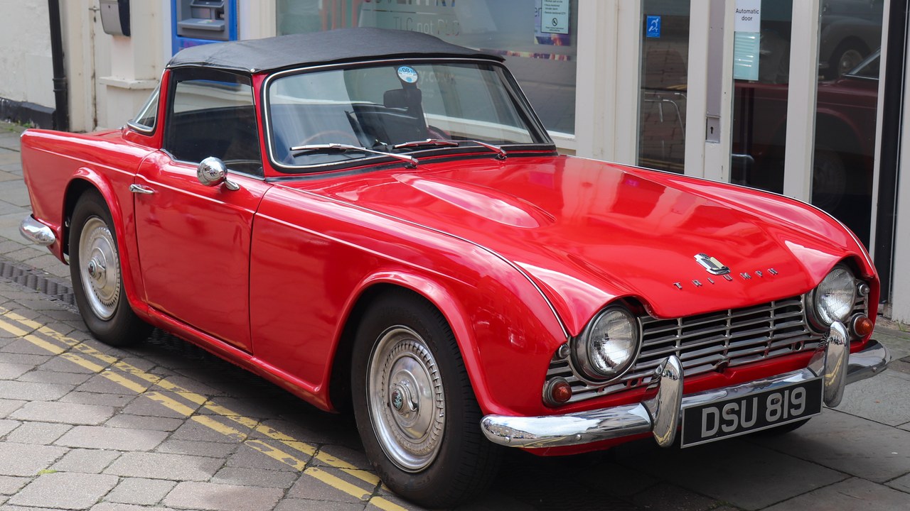Triumph TR4 — Image Credit: Vauxford - CC BY-SA 4.0/Wiki Commons