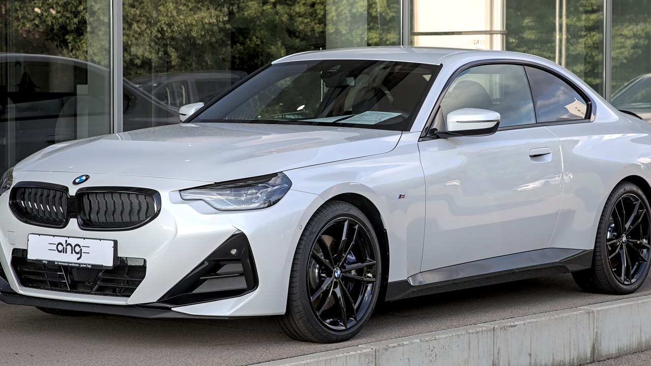 BMW 2 Series Coupe — Image Credit: Alexander Migl - CC BY-SA 4.0/Wiki Commons