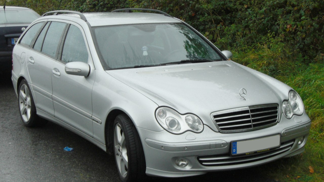 Mercedes-Benz C-Class wagon — Image Credit: Matthias - CC BY-SA 3.0/Wiki Commons