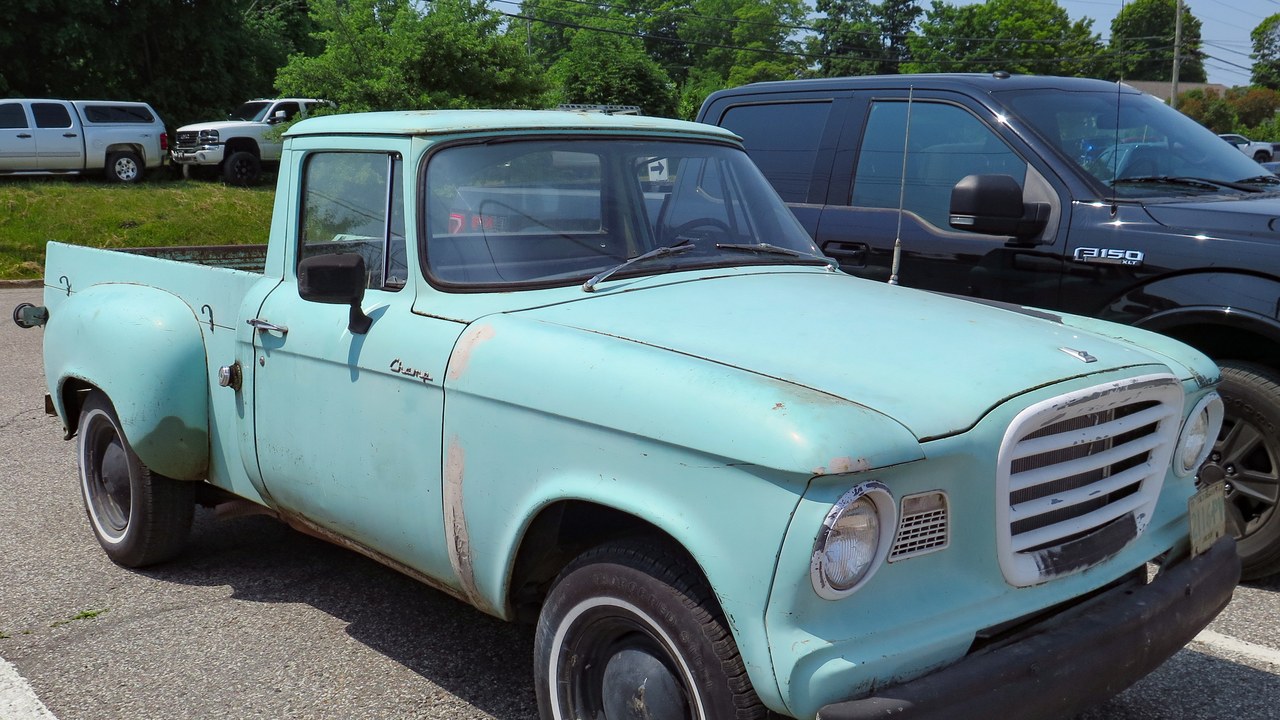 Studebaker Champ — Image Credit: Elise240SX - CC BY-SA 4.0/Wiki Commons