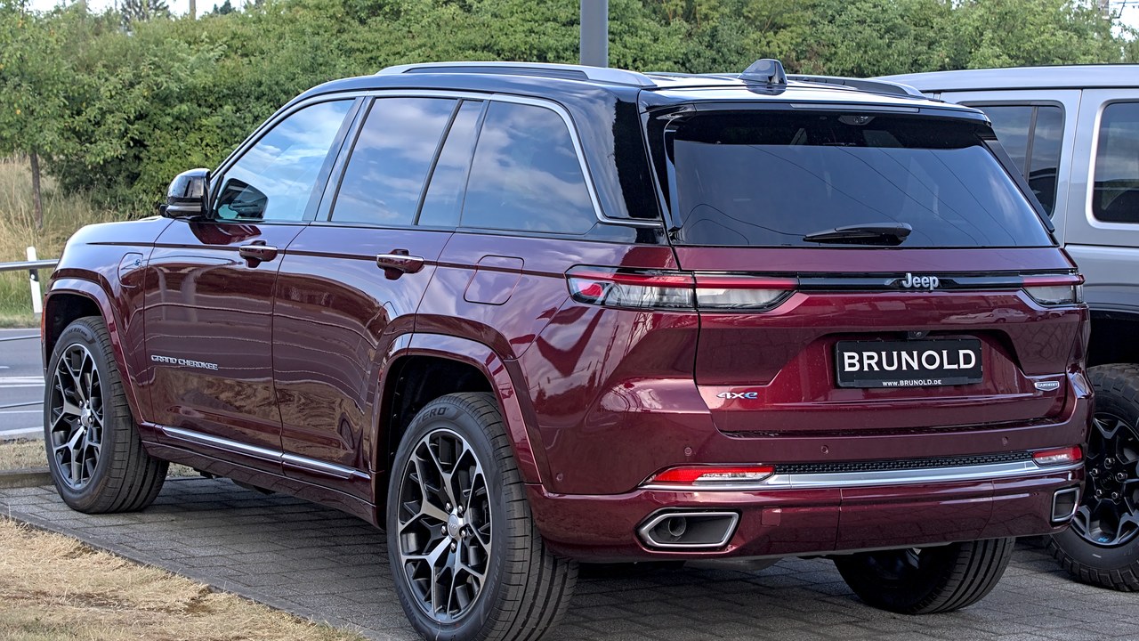 Jeep Grand Cherokee 4xe — Image Credit: Alexander-93 - CC BY-SA 4.0/Wiki Commons