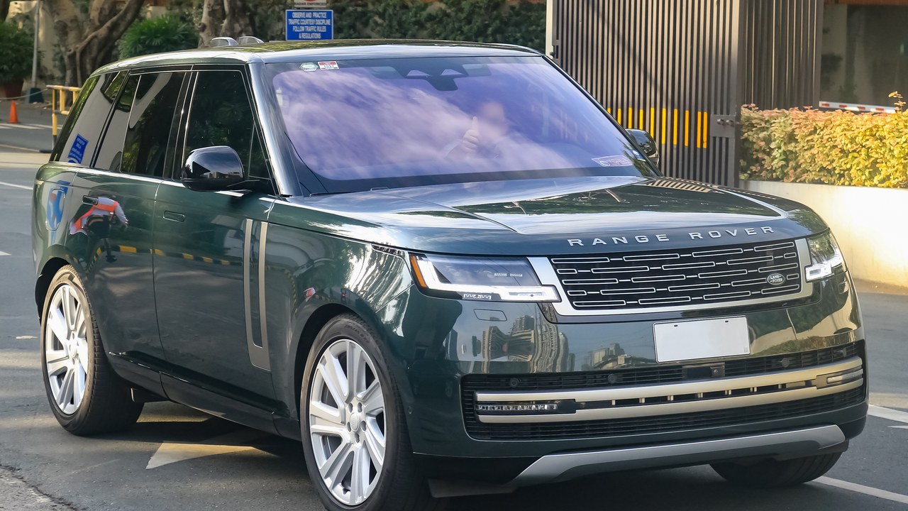 2023 Range Rover — Image Credit: Ethan Llamas - CC BY-SA 4.0/Wiki Commons