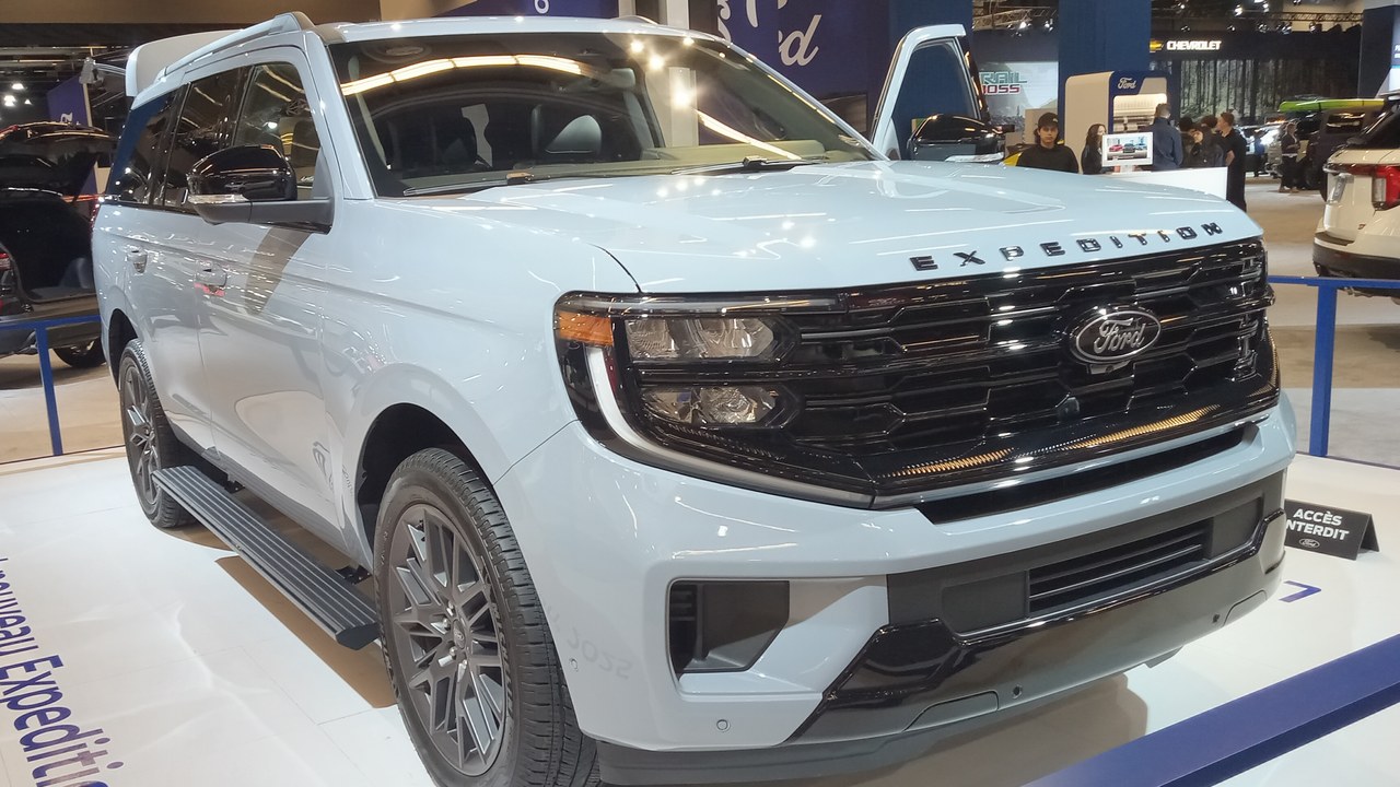 Ford Expedition MAX — Image Credit: Bull-Doser - Public domain/Wiki Commons