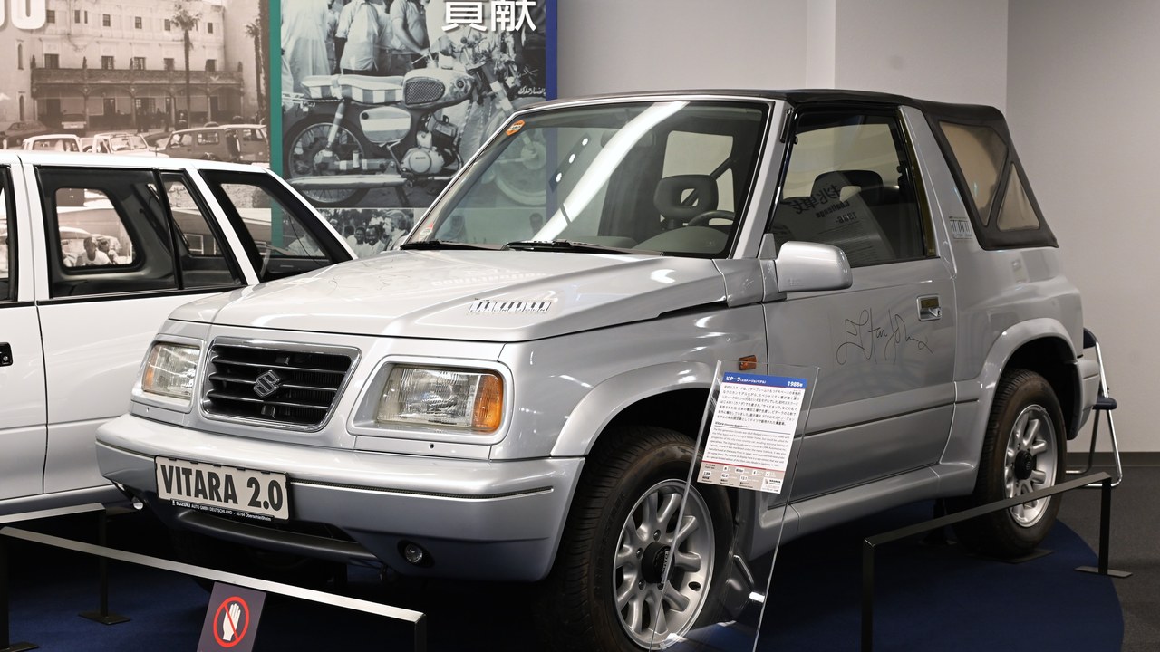 Suzuki Sidekick — Image Credit: TTTNIS - CC0/Wiki Commons