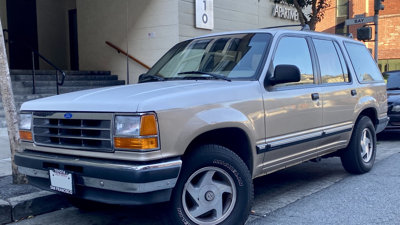 Ford Explorer — Image Credit: Cutlass - CC0/Wiki Commons