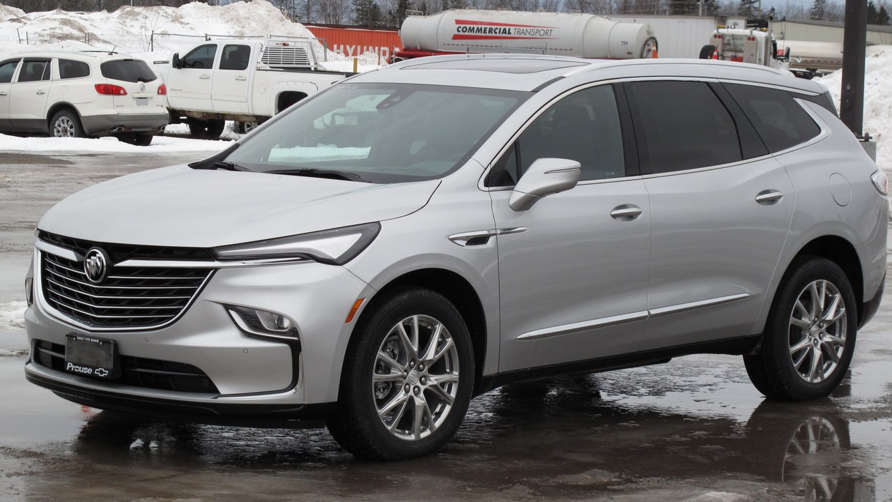 2022 Buick Enclave — Image Credit: Elise240SX - CC BY-SA 4.0/Wiki Commons