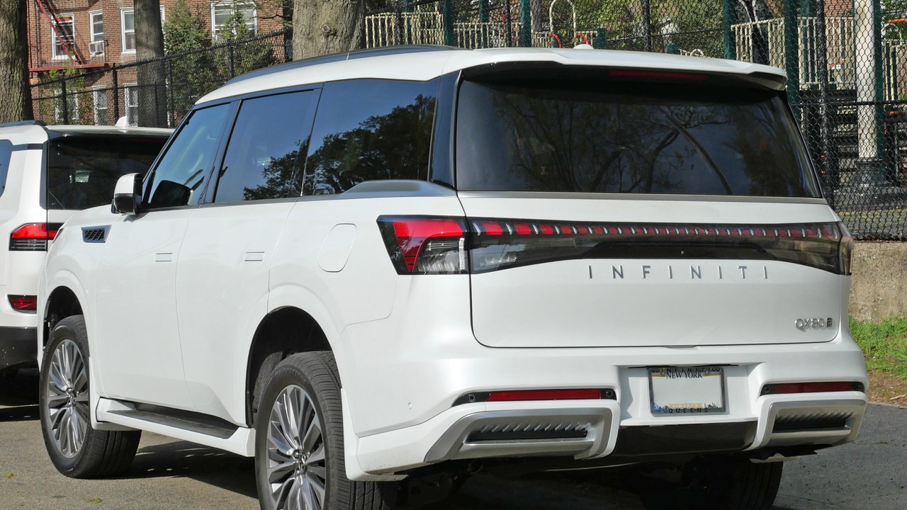 Infiniti QX80 — Image Credit: Kevauto - CC BY-SA 4.0/Wiki Commons
