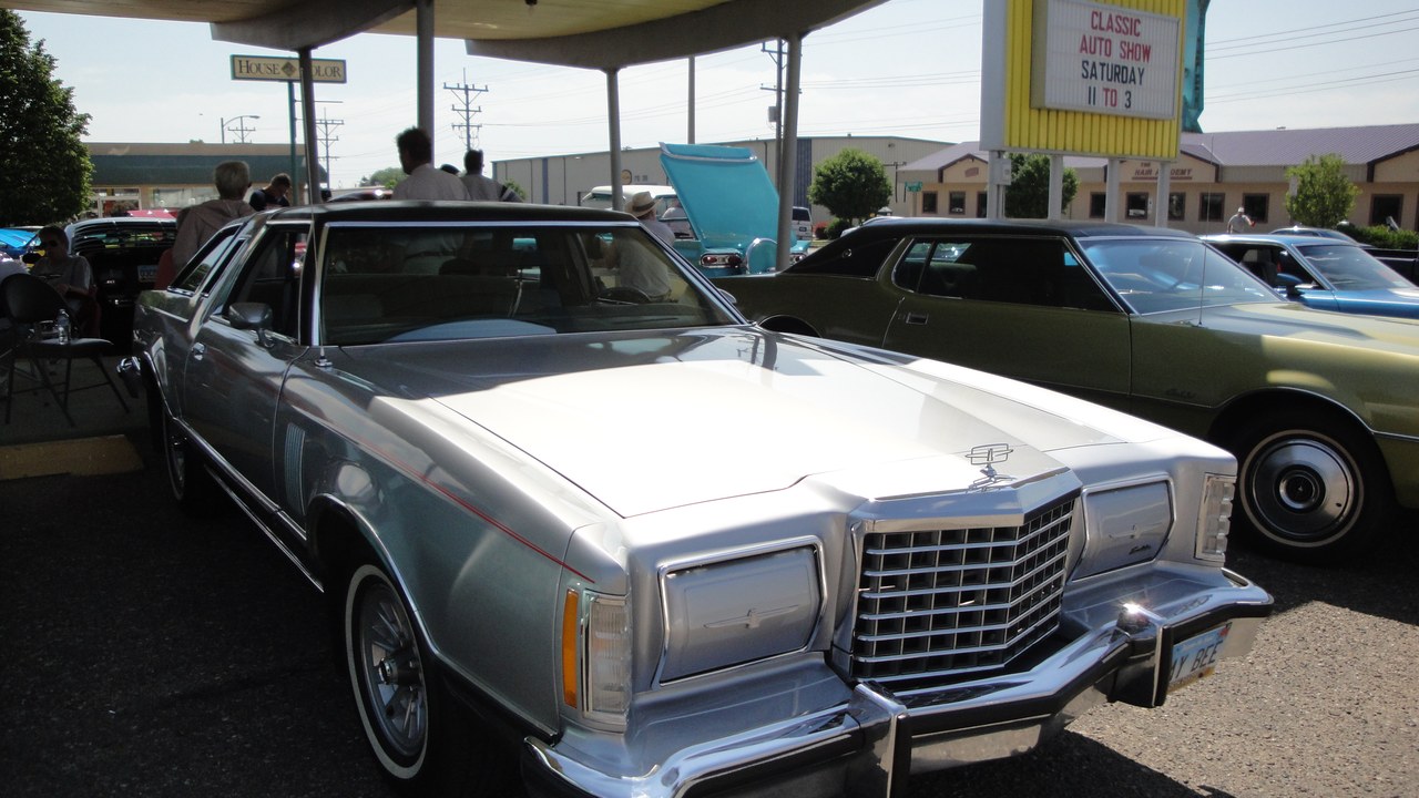 Ford Thunderbird (1978) — Image Credit: Greg Gjerdingen from Willmar, USA - CC BY 2.0/Wiki Commons