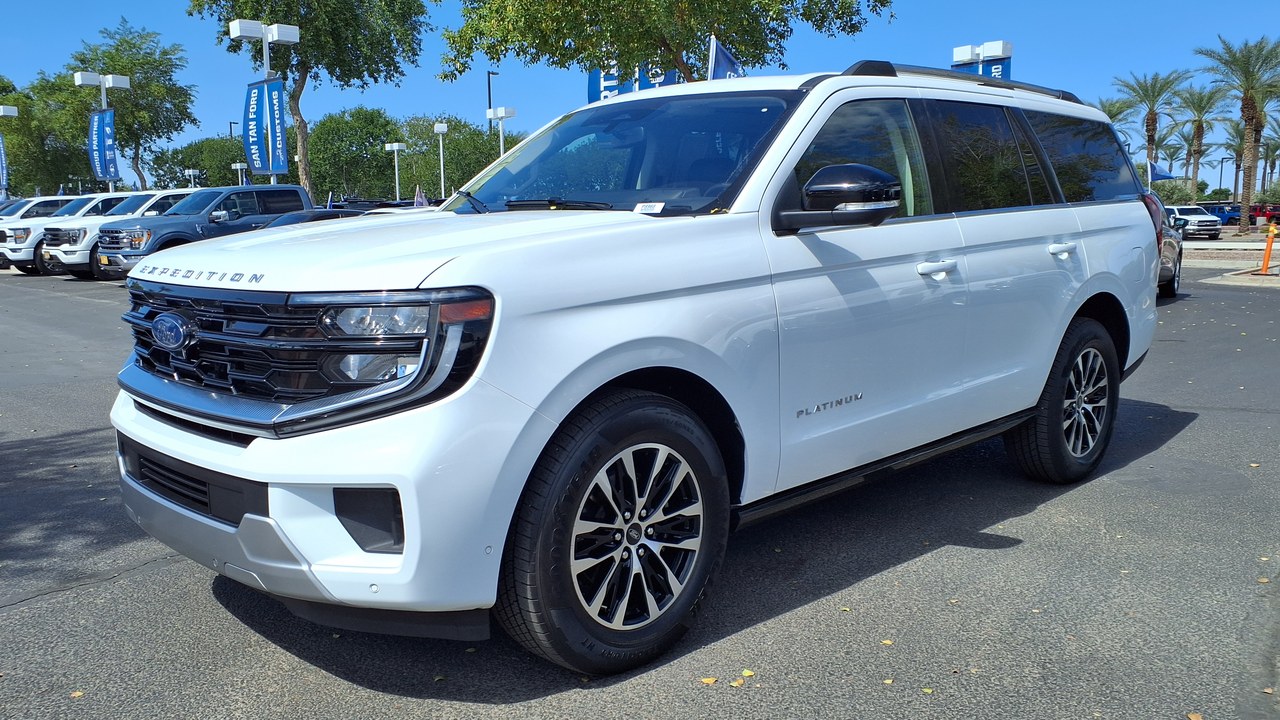 Ford Expedition — Image Credit: HJUdall - CC0/Wiki Commons