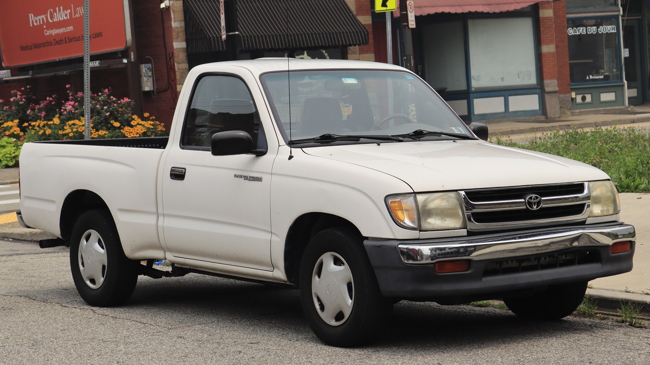 Toyota Tacoma (first generation) — Image Credit: Cutlass - CC0/Wiki Commons