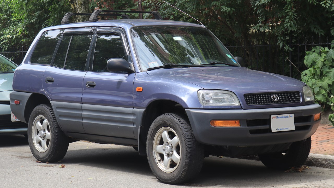 Toyota RAV4 (XA10) — Image Credit: Cutlass - CC0/Wiki Commons