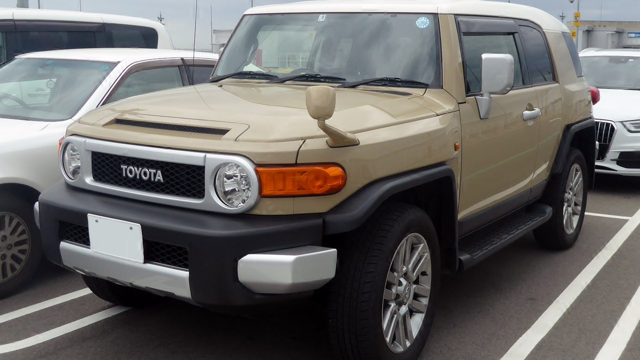 Toyota FJ Cruiser — Image Credit: Tokumeigakarinoaoshima - CC BY-SA 4.0/Wiki Commons