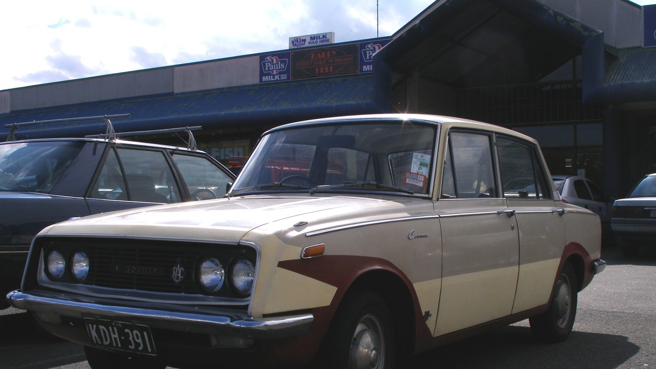 Toyota Corona — Image Credit: Chris Keating - CC BY 2.0/Wiki Commons