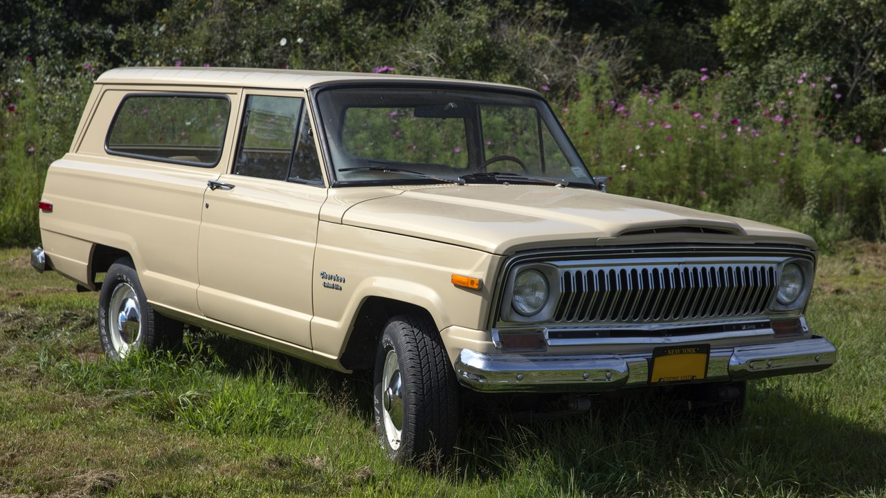 Jeep Cherokee (SJ) — Image Credit: Mr.choppers - CC BY-SA 3.0/Wiki Commons