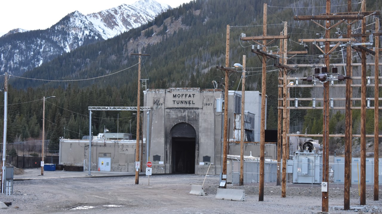 Moffat Tunnel — Image Credit: Mackpie - CC BY-SA 3.0/Wiki Commons