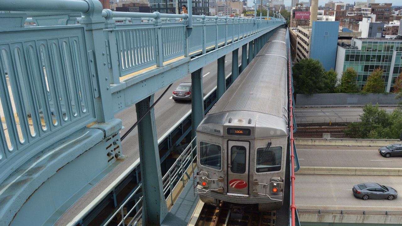 PATCO Speedline — Image Credit: Michael Stokes - CC BY 2.0/Wiki Commons