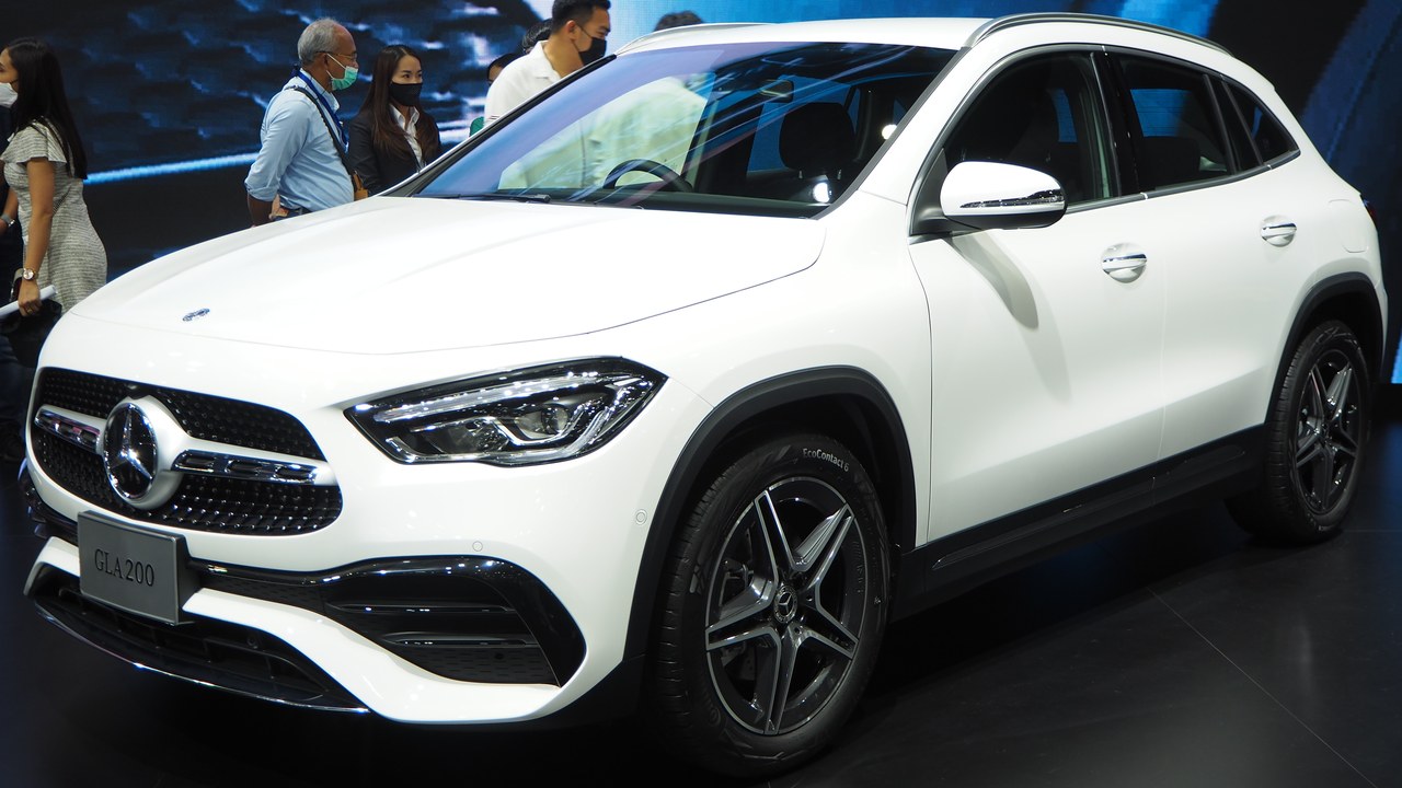 Mercedes-Benz GLA — Image Credit: Chanokchon - CC BY-SA 4.0/Wiki Commons