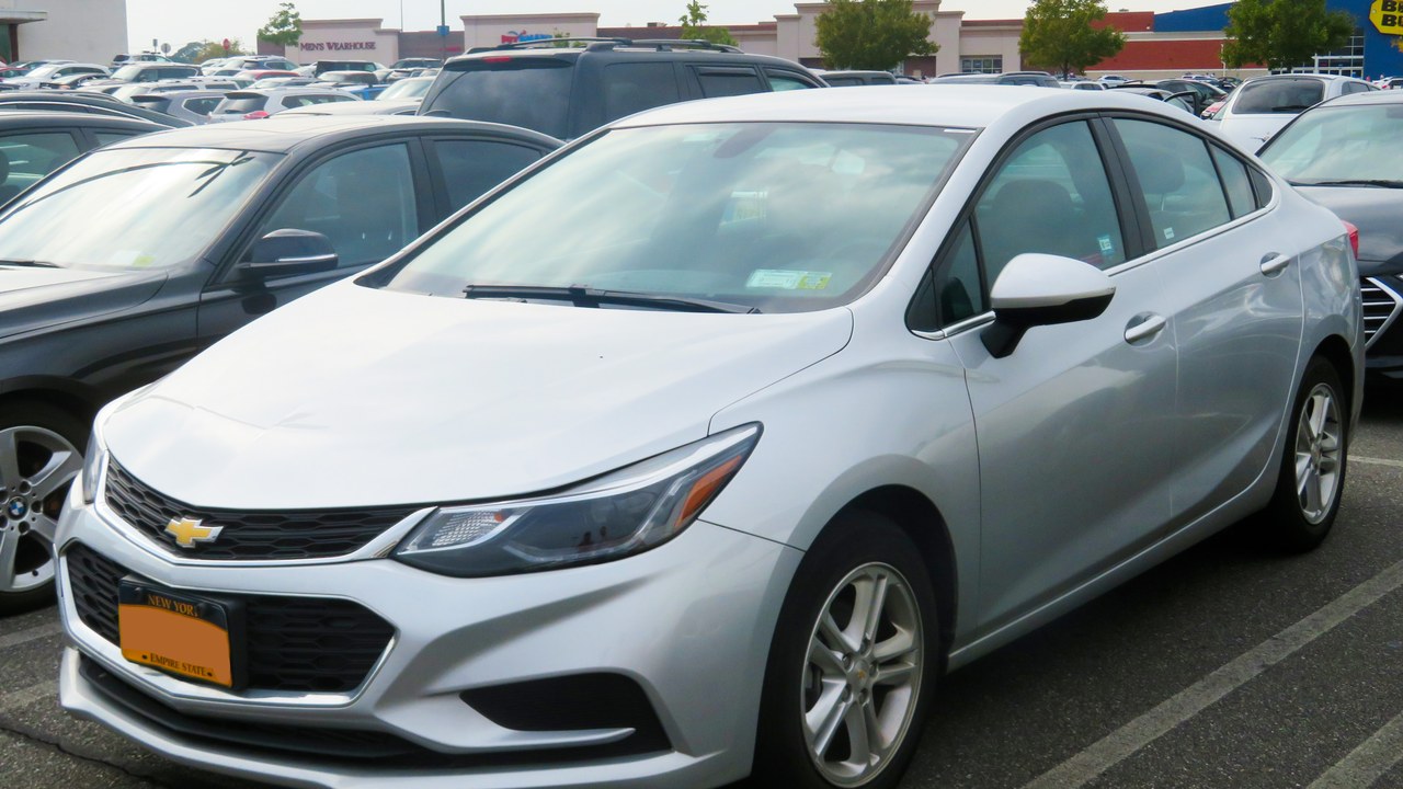 2017 Chevrolet Cruze — Image Credit: Kevauto - CC BY-SA 4.0/Wiki Commons