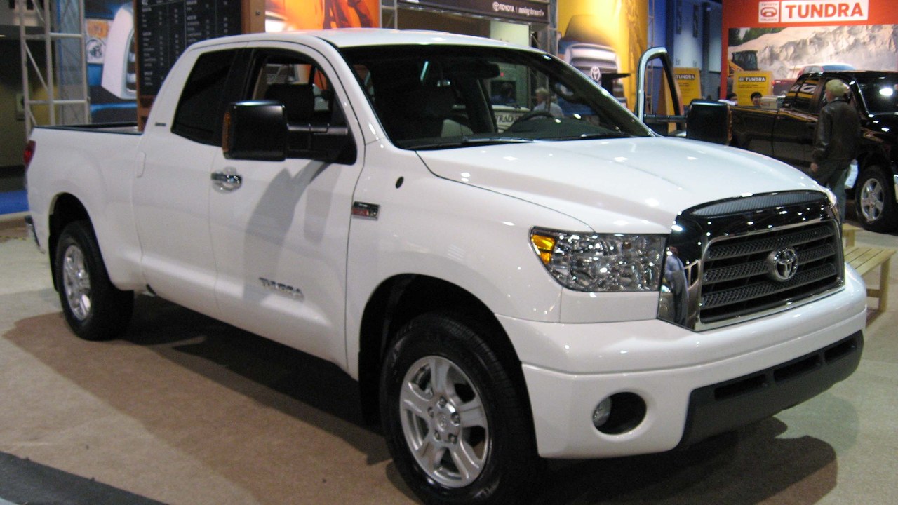 Toyota Tundra (Victor Sheppard) — Image Credit: IFCAR - Public domain/Wiki Commons