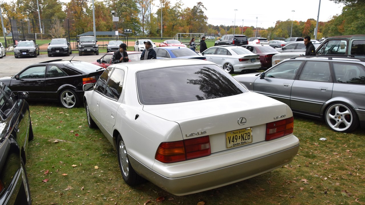 Lexus LS 400 (Matt Farah) — Image Credit: Charles from Port Chester, New York - CC BY 2.0/Wiki Commons