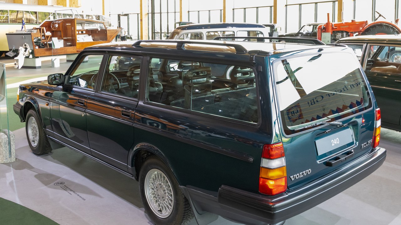 Volvo 240 — Image Credit: Mike Peel ( - CC BY-SA 4.0/Wiki Commons