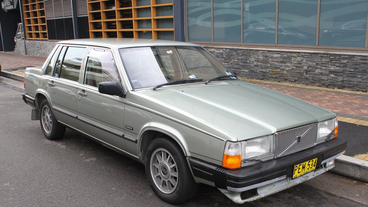 Volvo 760 — Image Credit: Jeremy from Sydney, Australia - CC BY 2.0/Wiki Commons