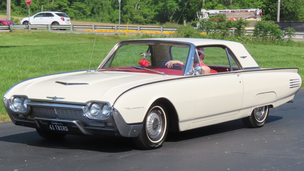 1961 Ford Thunderbird — Image Credit: MercurySable99 - CC BY-SA 4.0/Wiki Commons