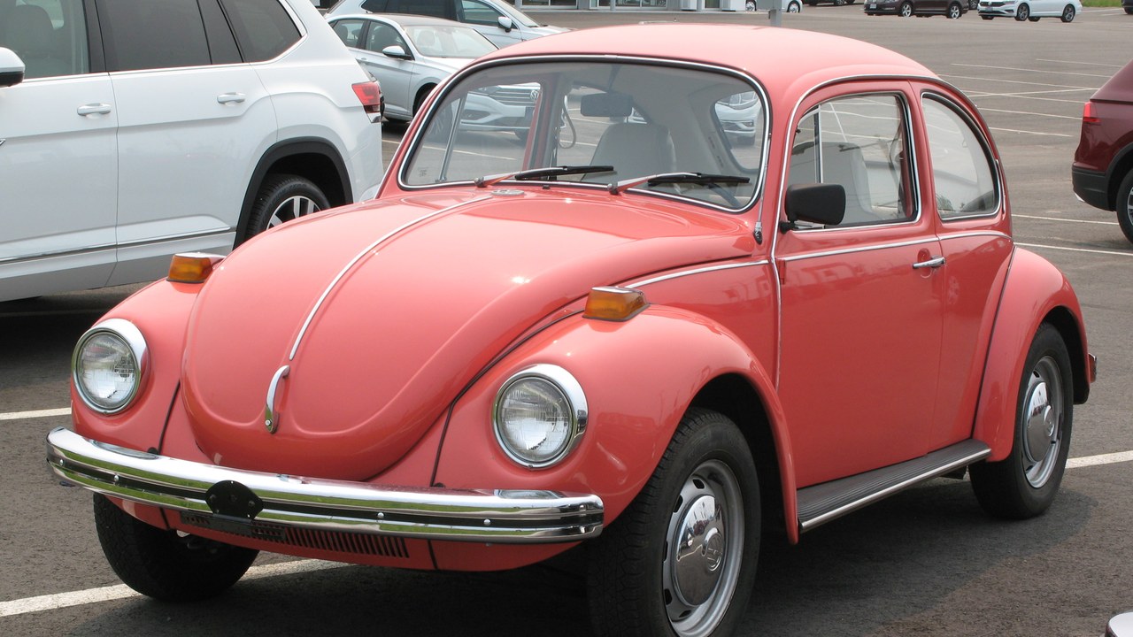 Volkswagen Super Beetle — Image Credit: Elise240SX - CC BY-SA 4.0/Wiki Commons