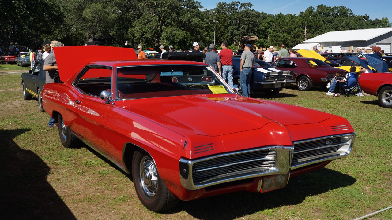 Pontiac Grand Prix — Image Credit: Greg Gjerdingen from Willmar, USA - CC BY 2.0/Wiki Commons