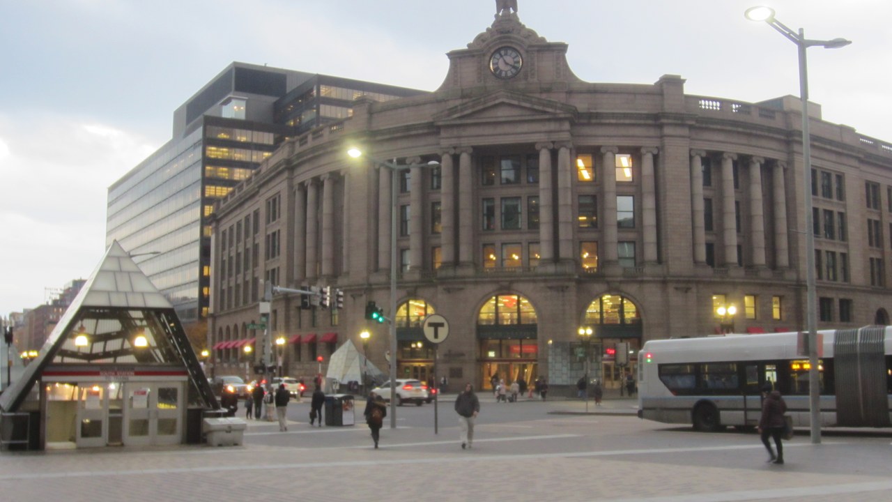 South Station — Image Credit: Another Believer - CC BY-SA 4.0/Wiki Commons