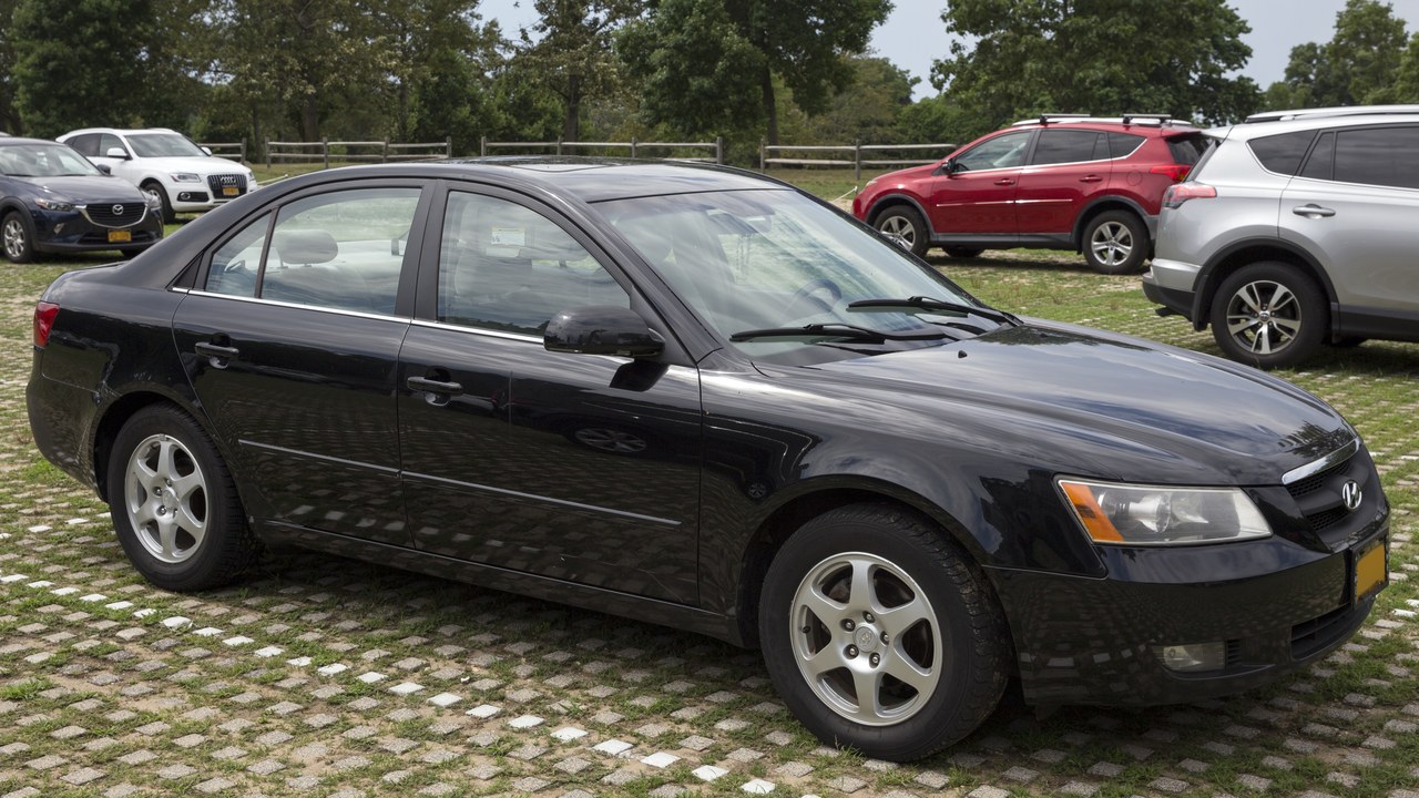 Hyundai Sonata — Image Credit: Mr.choppers - CC BY-SA 3.0/Wiki Commons