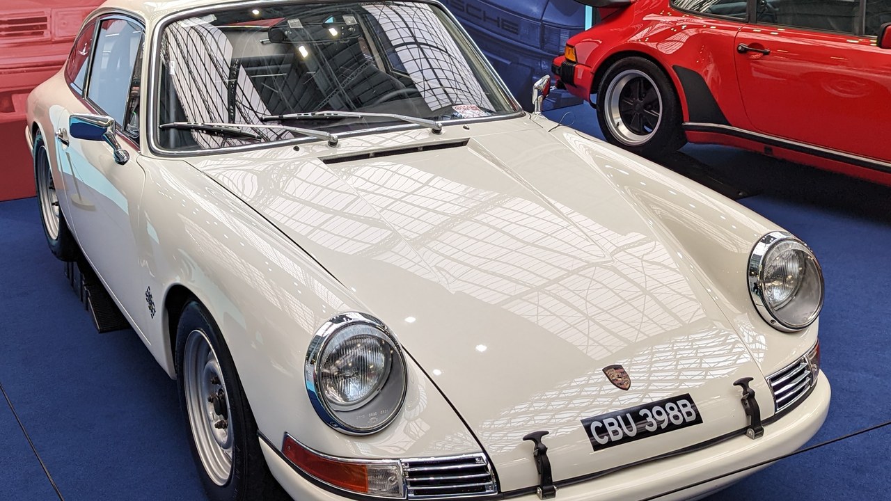Porsche 911 (original, 1963) — Image Credit: Calreyn88 - CC BY-SA 4.0/Wiki Commons