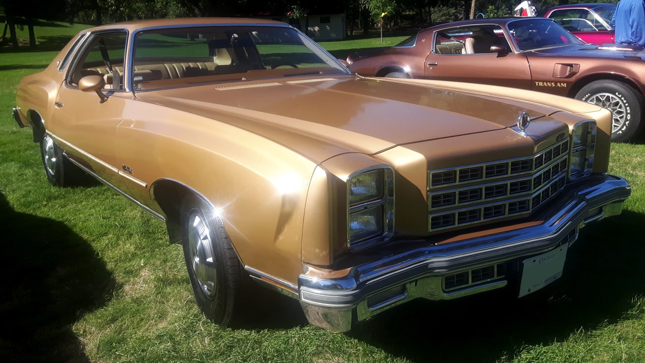 1977 Chevrolet Monte Carlo (Halloween) — Image Credit: Elise240SX - CC BY-SA 4.0/Wiki Commons
