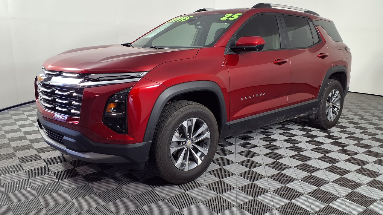 Chevrolet Equinox — Image Credit: HJUdall - CC0/Wiki Commons