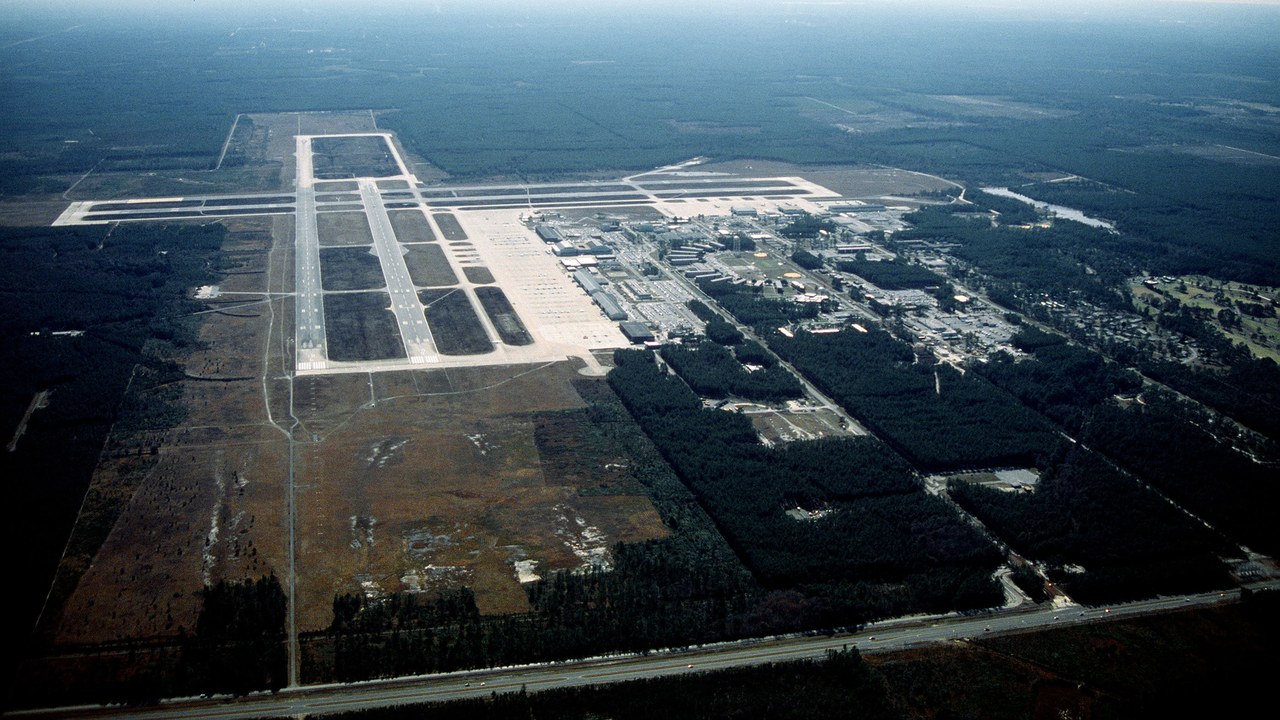 Cecil Air and Space Port — Image Credit: PH1 J.F. Slaugenhaupt, USN - Public domain/Wiki Commons