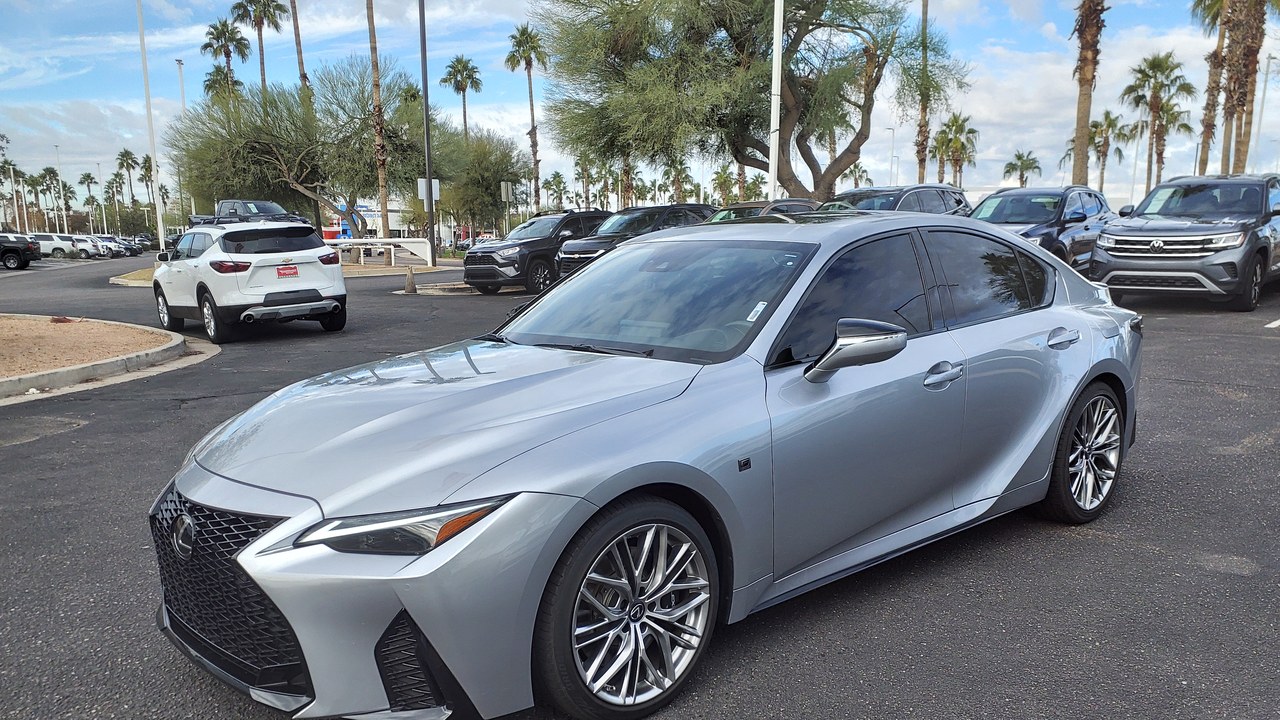 Lexus IS 500 — Image Credit: HJUdall - CC0/Wiki Commons