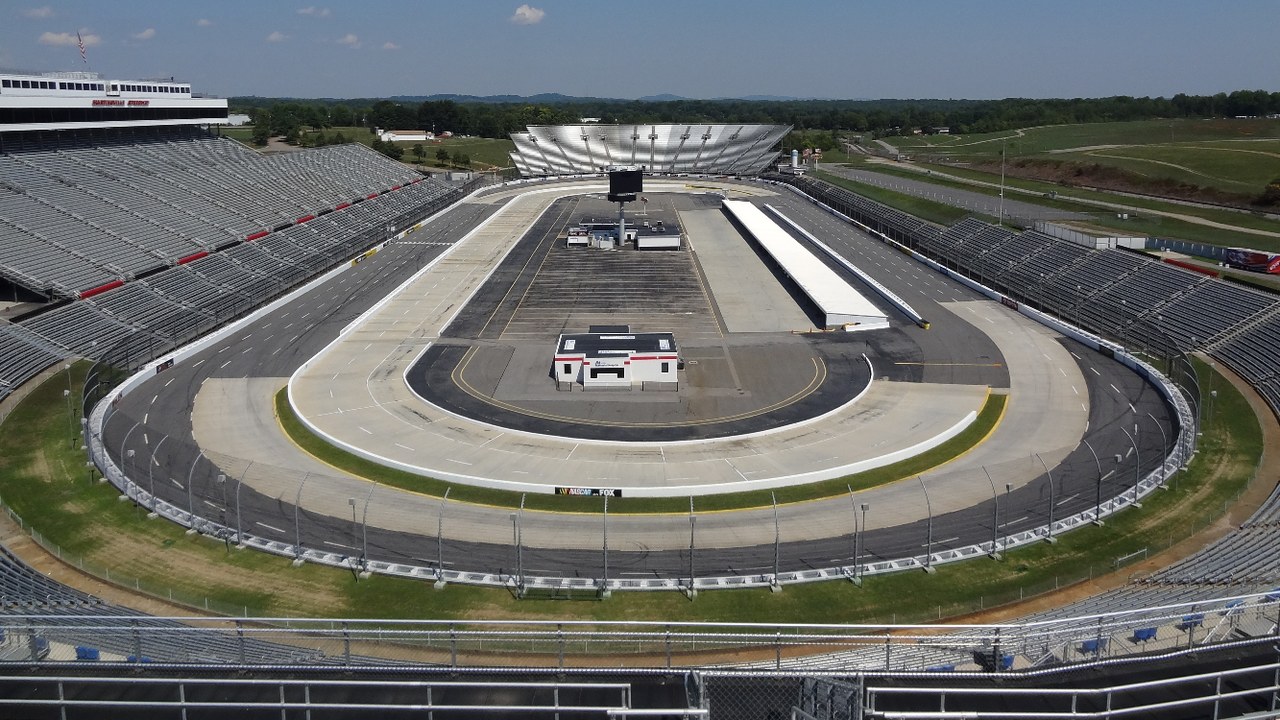 Martinsville Speedway — Image Credit: GalaxyTrooper - CC BY-SA 3.0/Wiki Commons