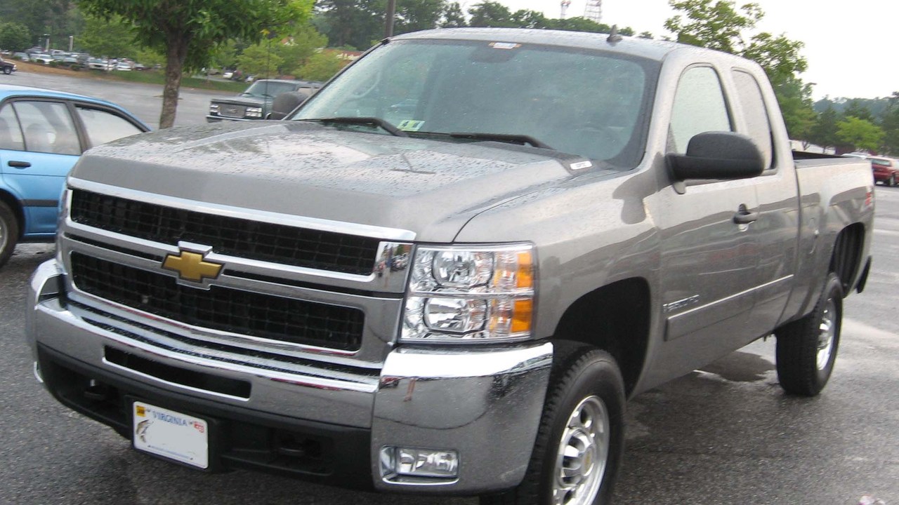 Chevrolet Silverado — Image Credit: IFCAR - Public domain/Wiki Commons