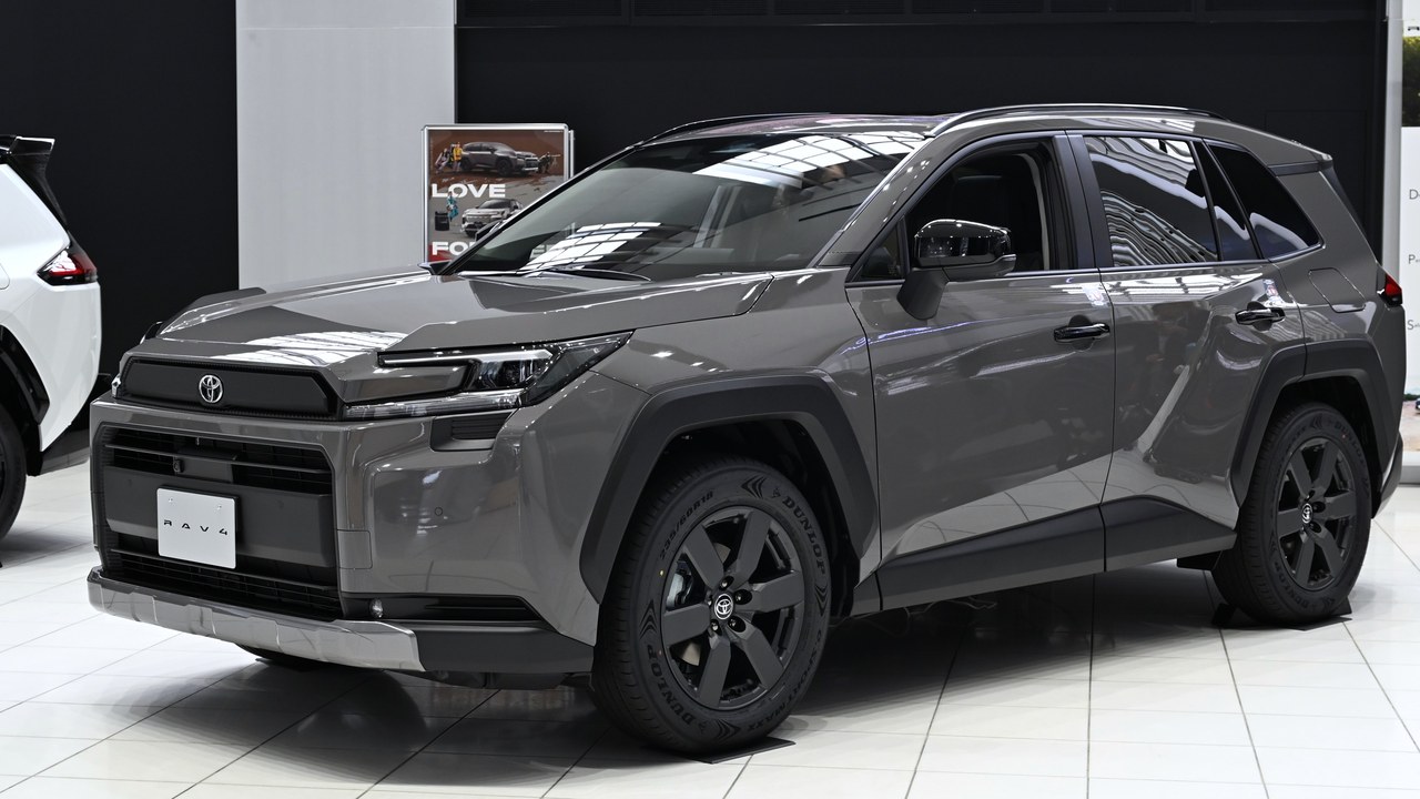 Toyota RAV4 Plug-in Hybrid (2026) — Image Credit: TTTNIS - CC0/Wiki Commons