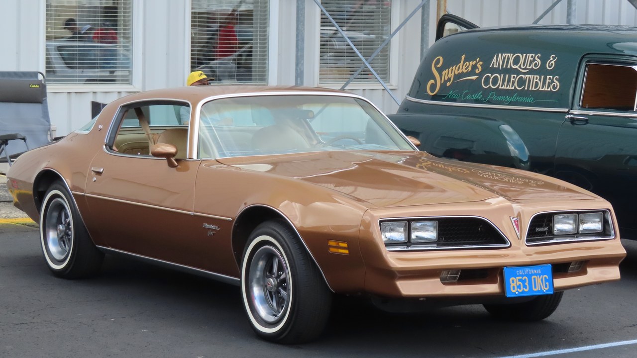 Pontiac Firebird Esprit (The Rockford Files) — Image Credit: MercurySable99 - CC BY-SA 4.0/Wiki Commons