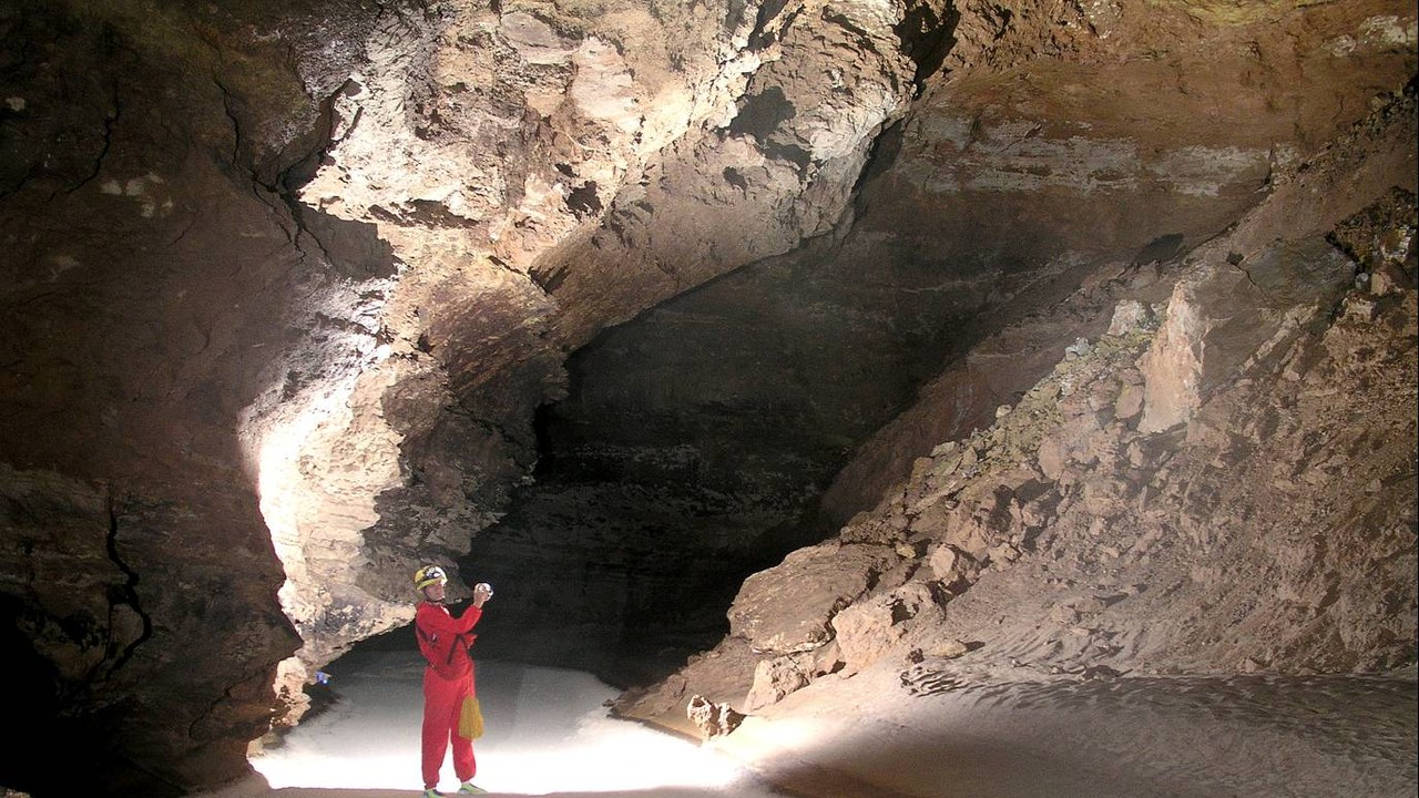 Fort Stanton Cave — Image Credit: Bureau of Land Management - Public domain/Wiki Commons