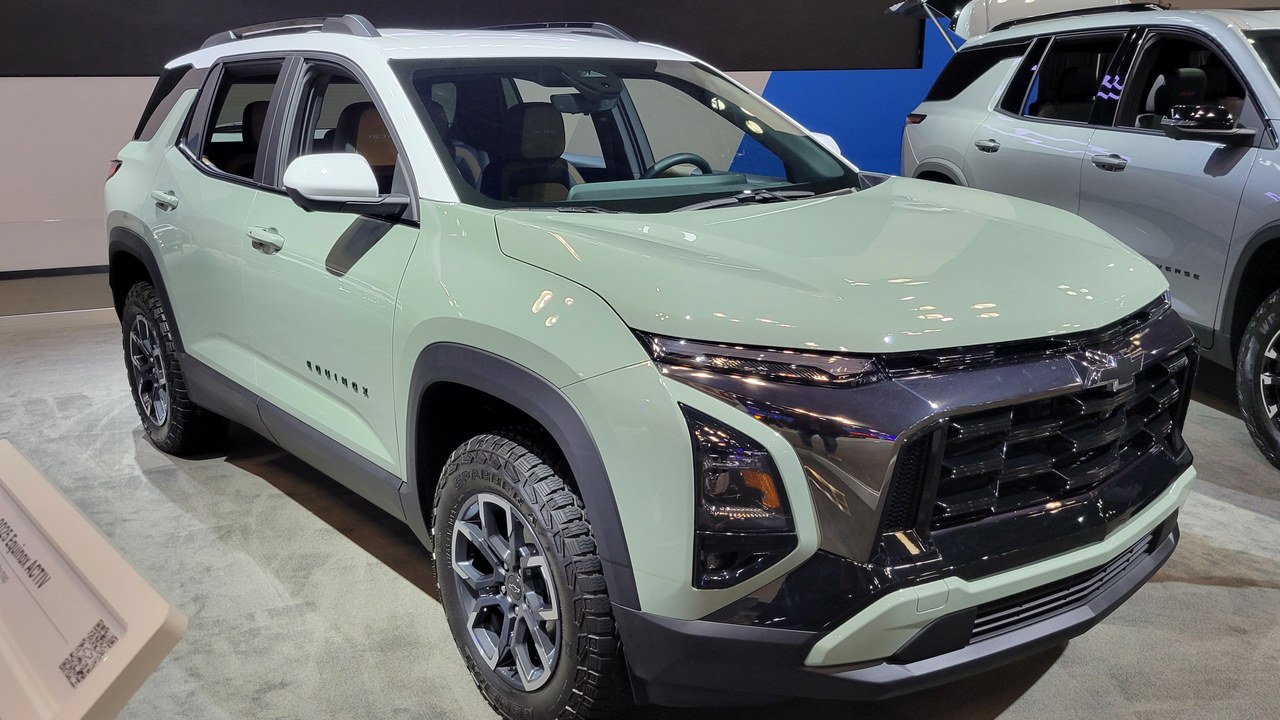 Chevrolet Equinox — Image Credit: Charles - CC BY 2.0/Wiki Commons