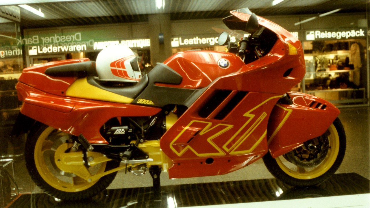 BMW K1 (1989) — Image Credit: Adler 71 - Public domain/Wiki Commons