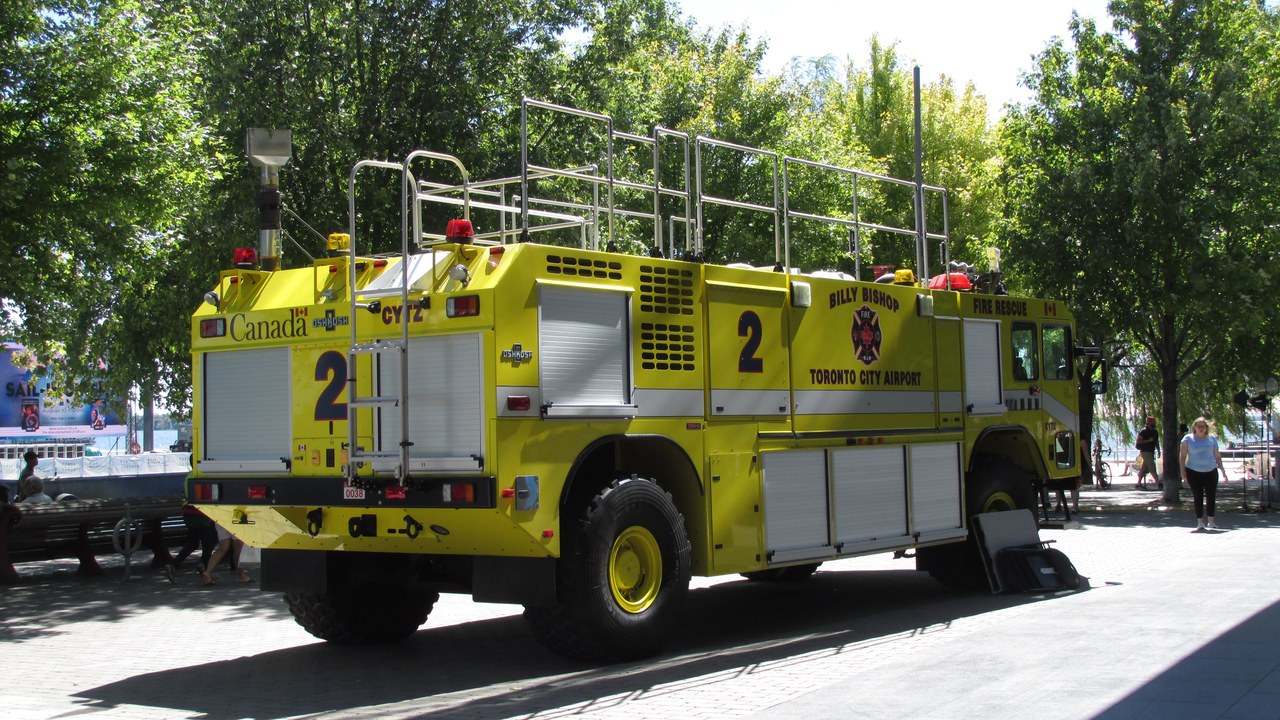 Oshkosh Striker — Image Credit: PvOberstein - CC0/Wiki Commons