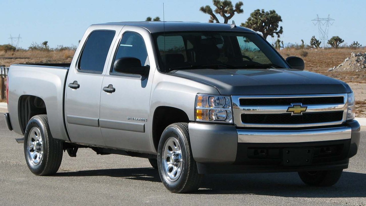 Chevrolet Silverado — Image Credit: U.S. National Highway Traffic Safety Administration - Public domain/Wiki Commons