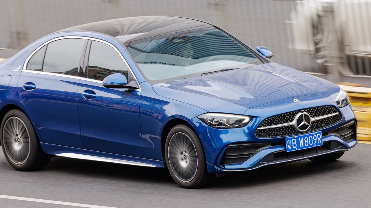 Mercedes-Benz C-Class — Image Credit: Dinkun Chen - CC BY-SA 4.0/Wiki Commons